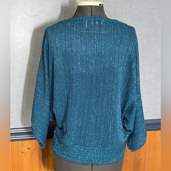 Allison Brittney sparkly 1/2 sleeve top - Picture 2 of 6